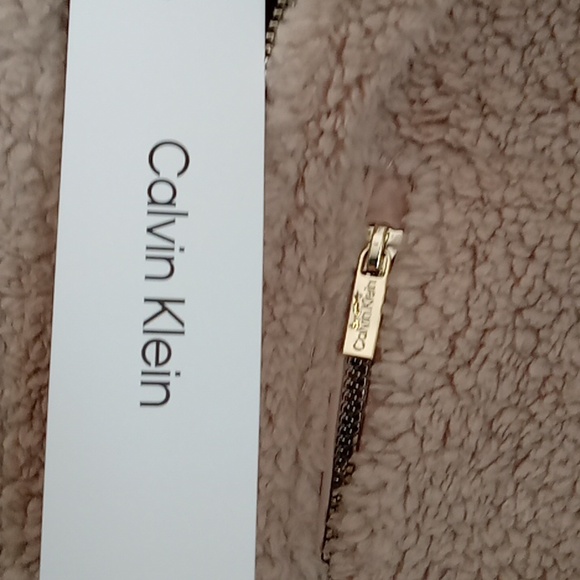 NWT Calvin Klein Tan Fluffy Vest Size Large - Picture 3 of 4